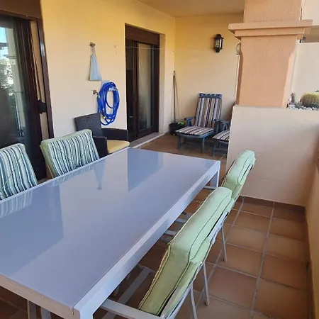 Luxury Two Bedroom In Quiet Neighborhood Apartment